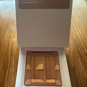 Haus Labs by Lady Gaga Radiant Gold Highlighter